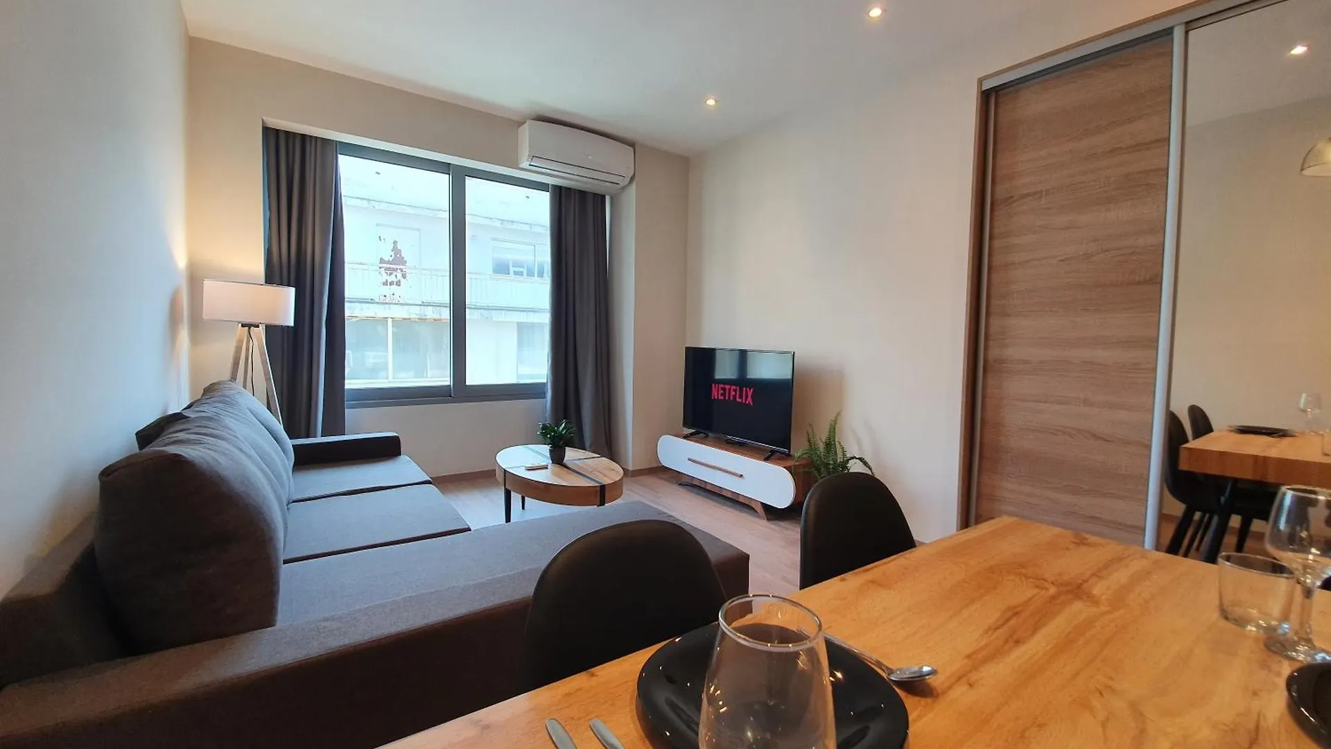 Palama Vibes By Proliving Hospitality Thessaloniki 0*,