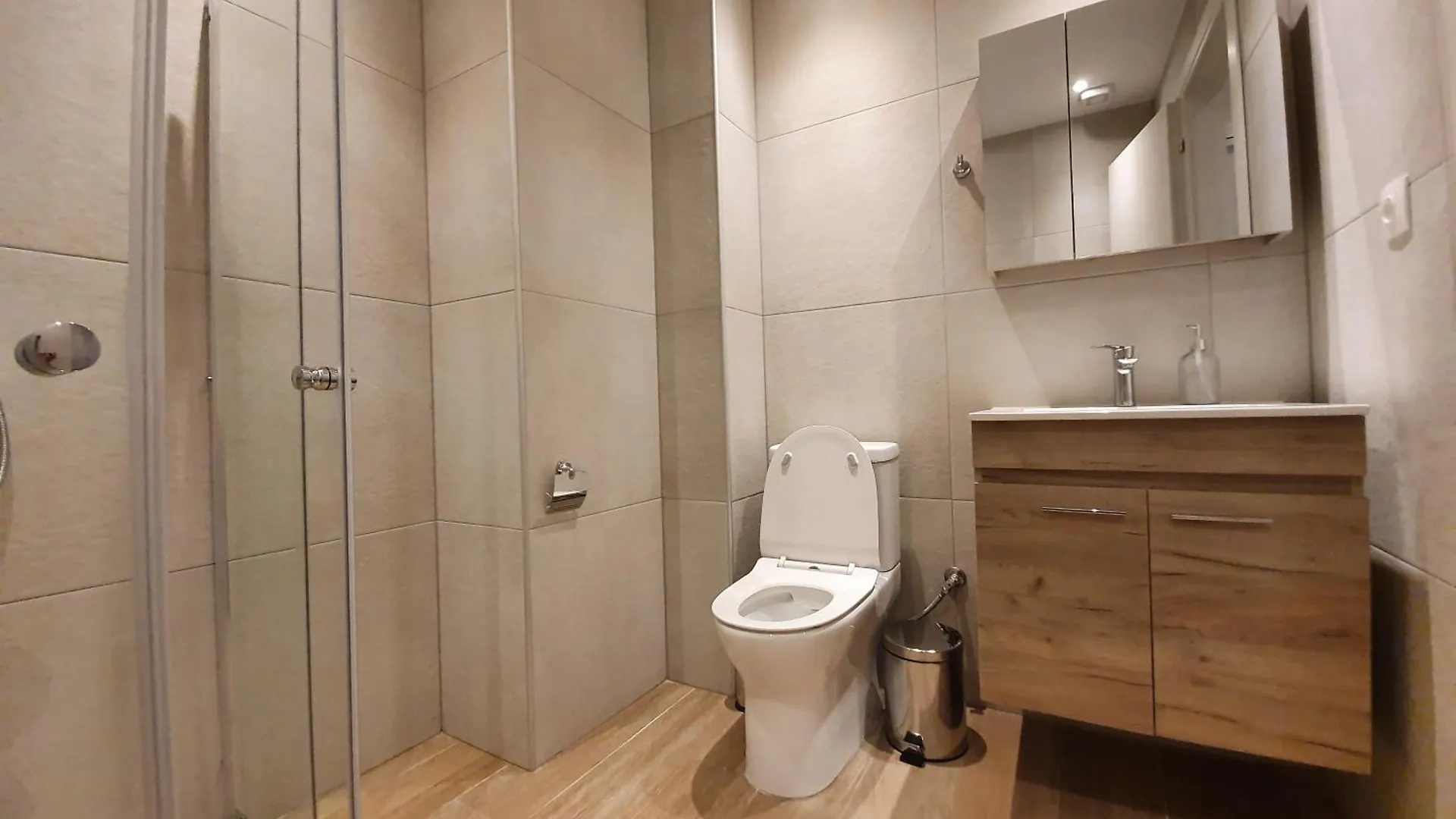 Palama Vibes By Proliving Hospitality Thessaloniki 0*,